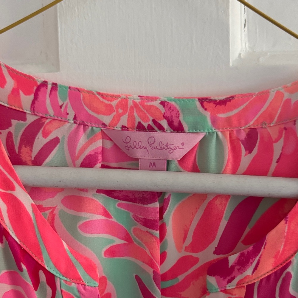 Lilly Pulitzer Coral and Mint Floral V-Neck Blouse - Picture 2 of 5